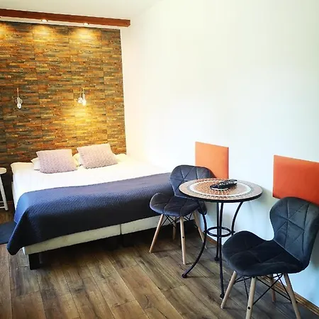 Pod Gadajacym Kotem Séjour chez l'habitant *