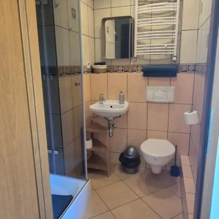 Проживание в семье Pod Gadajacym Kotem Длугополе-Здруй