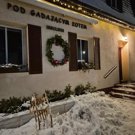 Проживание в семье Pod Gadajacym Kotem *