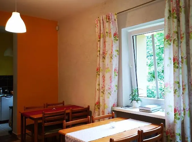 Pod Gadającym Kotem Kwatera prywatna *